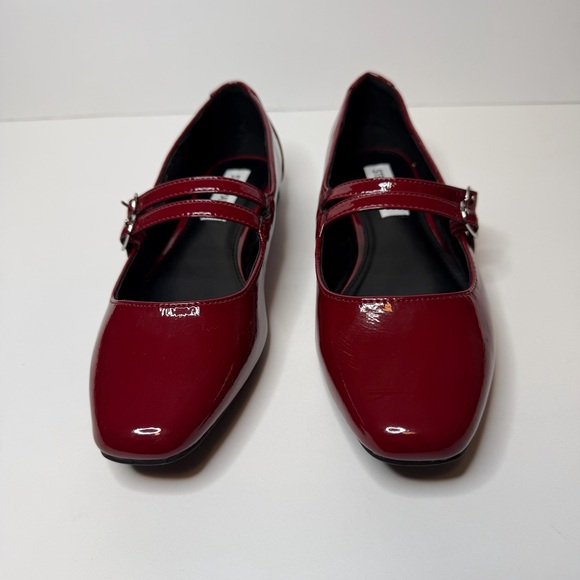 New Steve Madden Women's Mary-Jane Ballet Patent Flats in burgundy Red Size 8 - Picture 5 of 12